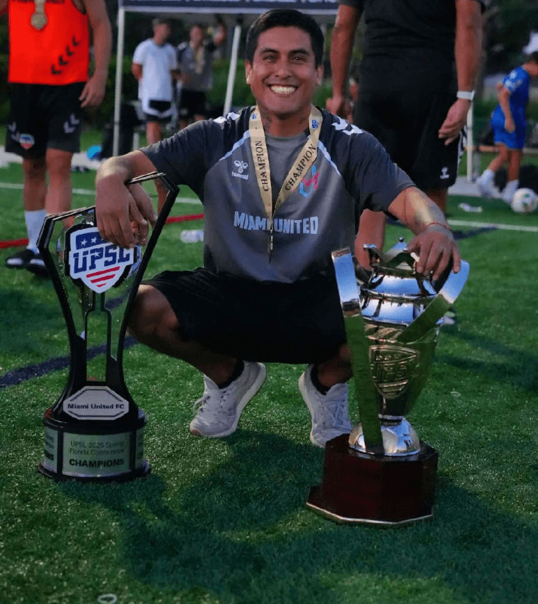 Aleph Verástegui Zegarra — fisioterapeuta deportivo FIXX